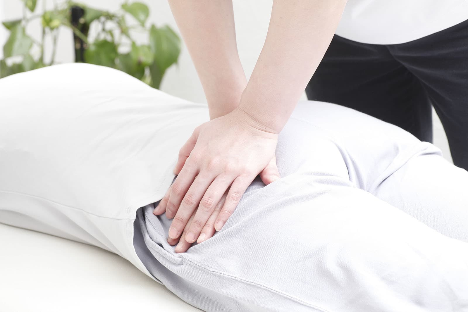 腰回りのマッサージ